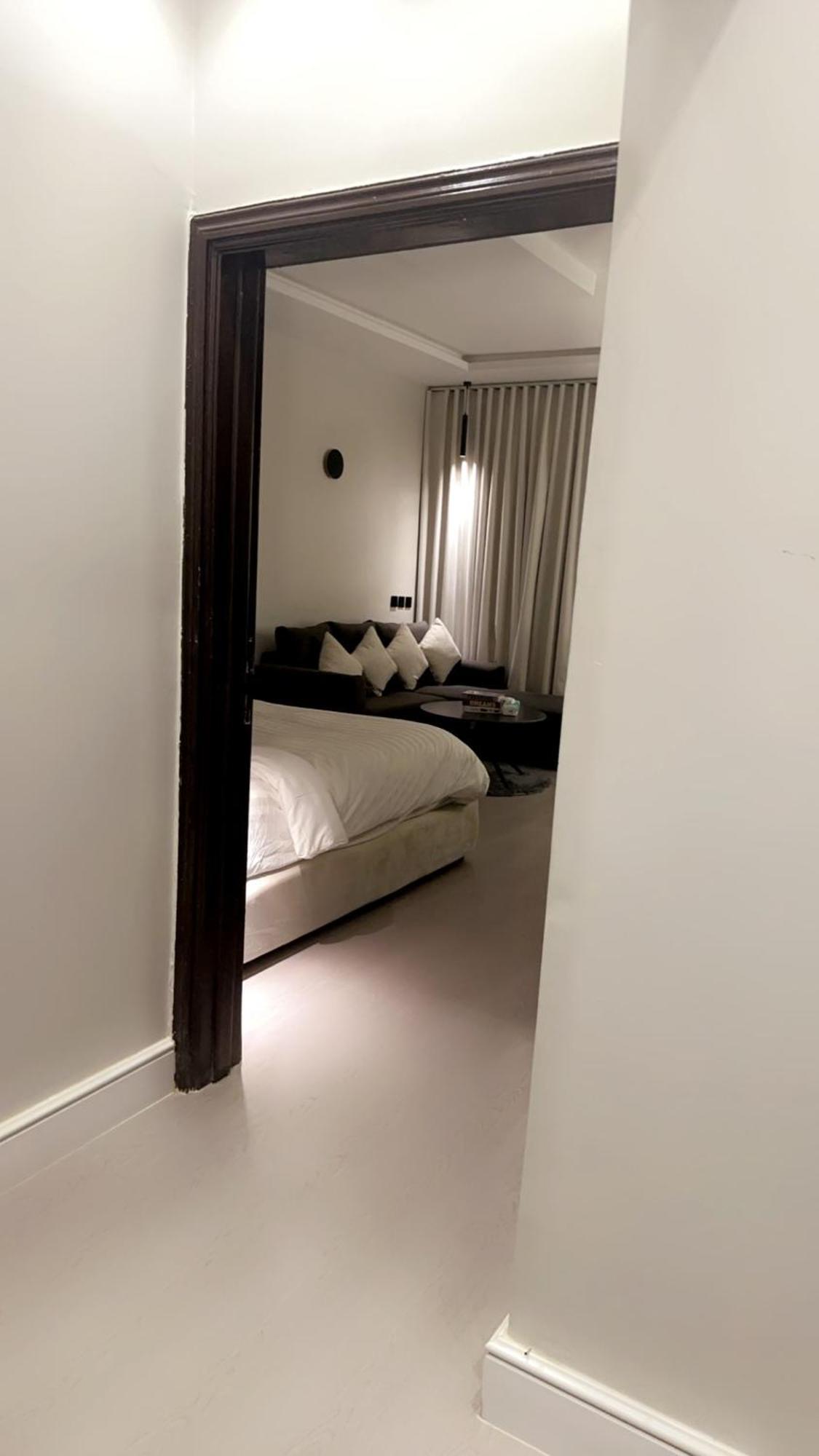 استديو فاخر بمنطقة مركزية-النزهه Apartment *